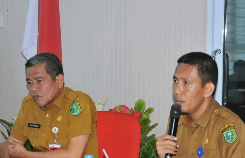 Asisten 1 hadiri rapat penetapan subjek redistribusi tanah di Indragiri Hulu (foto/andri)