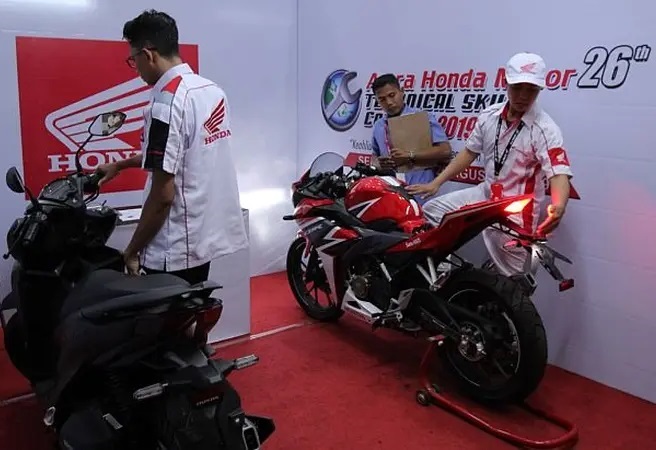 AHM gelar Technical Skill Contest, mekanik dan Service Advisor Honda terbaik siap berkompetisi.