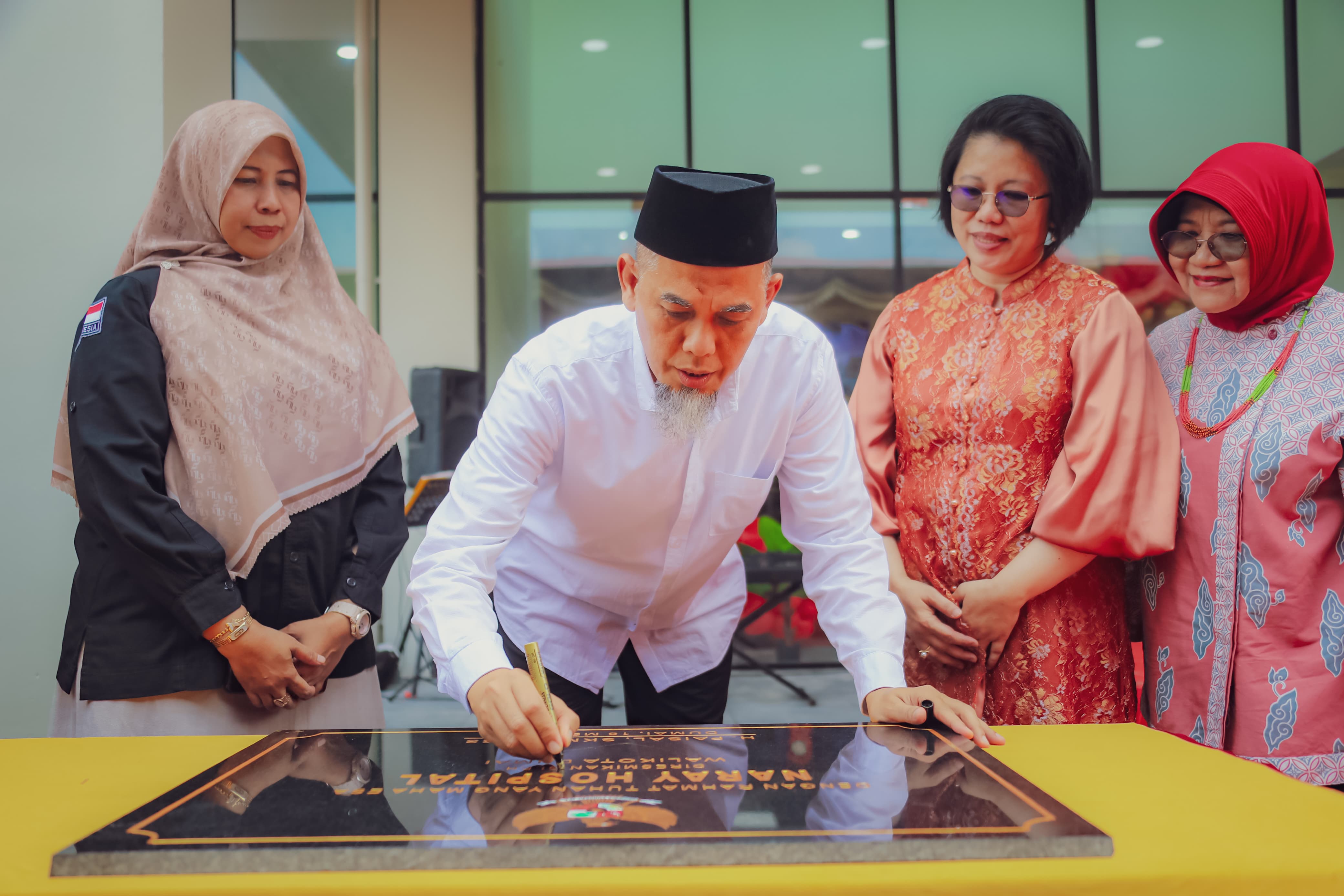 Walikota Dumai, Paisal saat peresmian RS Naray Hospital.(foto: bambang/halloriau.com)