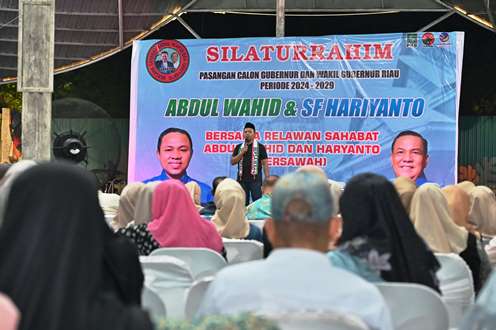 Bacalon Gubernur Riau, Abdul Wahid saat hadiri silaturahmi bersama Relawan BERSAWAH.(foto: sri/halloriau.com)