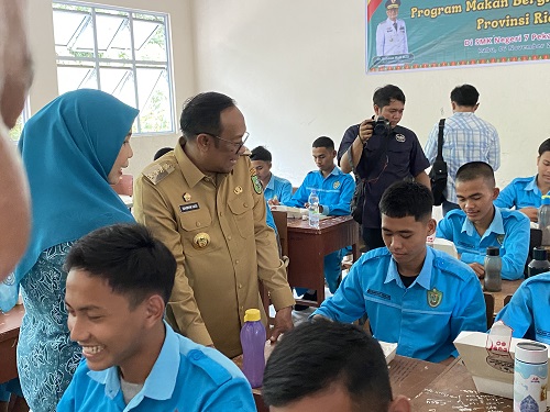 Pemprov Riau kembali lanjutkan simulasi program makan siang gratis di SMAN/SMKN (foto/int)