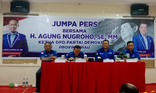 Silaturahmi Demokrat Riau bersama insan pers di Meranti.(foto: ali/halloriau.com)