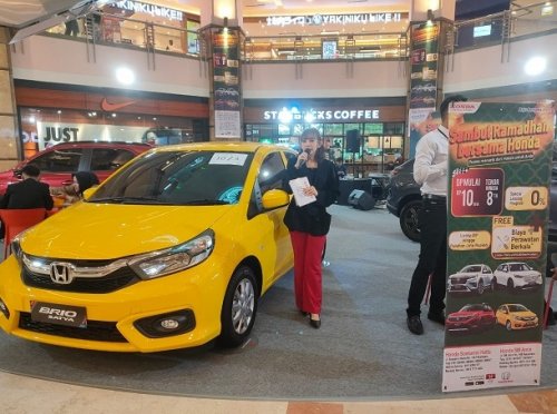 Pameran Honda di salah satu mal di Pekanbaru.