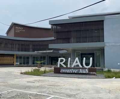 Gedung RCH di Jalan Arifin Ahmad Pekanbaru.(foto: sri/halloriau.com)