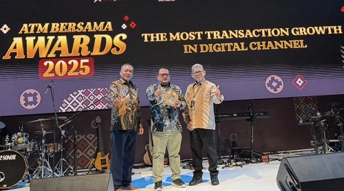 Pemimpin Divisi Dana dan Digital Banking BRK Syariah, Edi Wardana dalam kegiatan kegiatan Members Meeting ATM Bersama 2025.(foto: sri/halloriau.com)