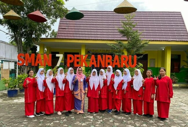 SMAN 7 Pekanbaru.