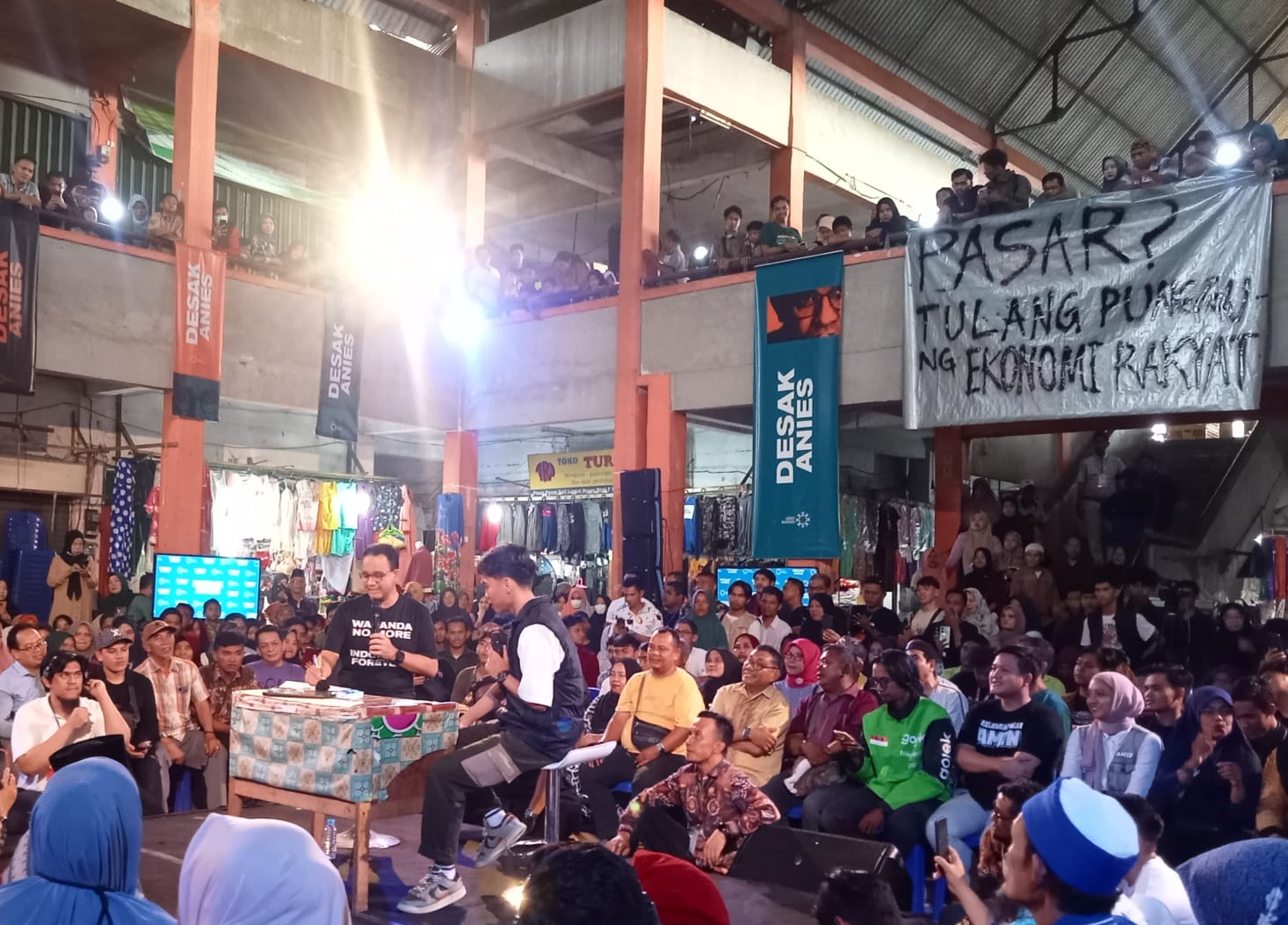 Anies Baswedan di Pasar Sail, Pekanbaru (foto:Rinai/halloriau)