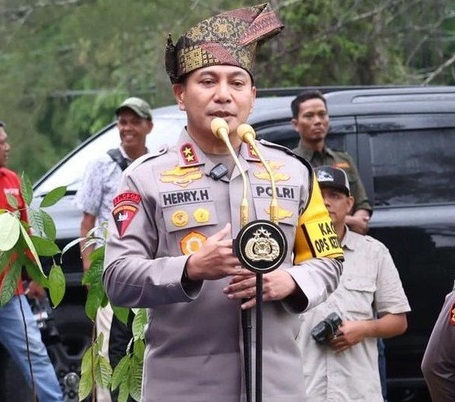 Kapolda Riau Irjen Pol Herry Heryawan.