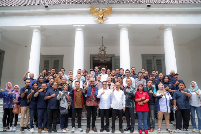 Foto bersama.
