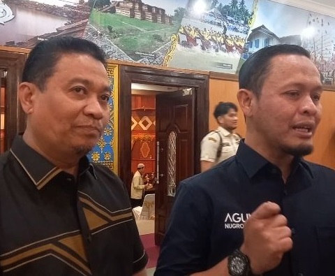 Markarius Anwar dan Agung Nugroho.