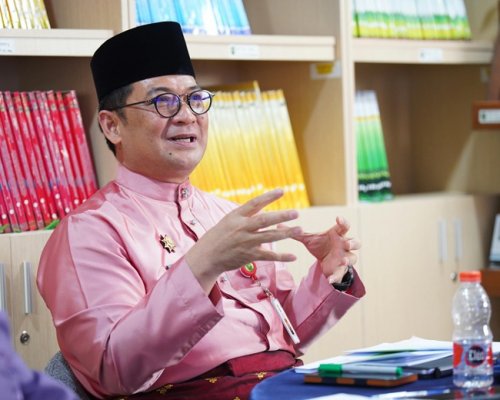 Sekretaris Daerah Provinsi (Sekdaprov) Riau Syahrial Abdi.