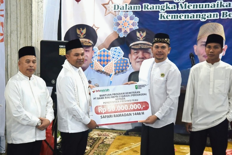 BRK Syariah salurkan program CSR untuk Masjid Jamiatushalihin (foto/yuni)