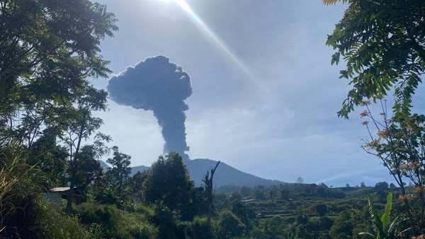 Ilustrasi Gunung Marapi erupsi lagi (foto/int)