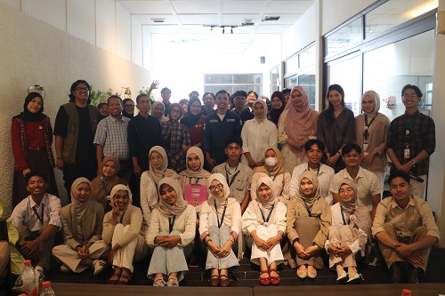 Para narasumber dan peserta kegiatan talkshow di di ATLAS Roastery Pekanbaru.(foto: sri/halloriau.com)