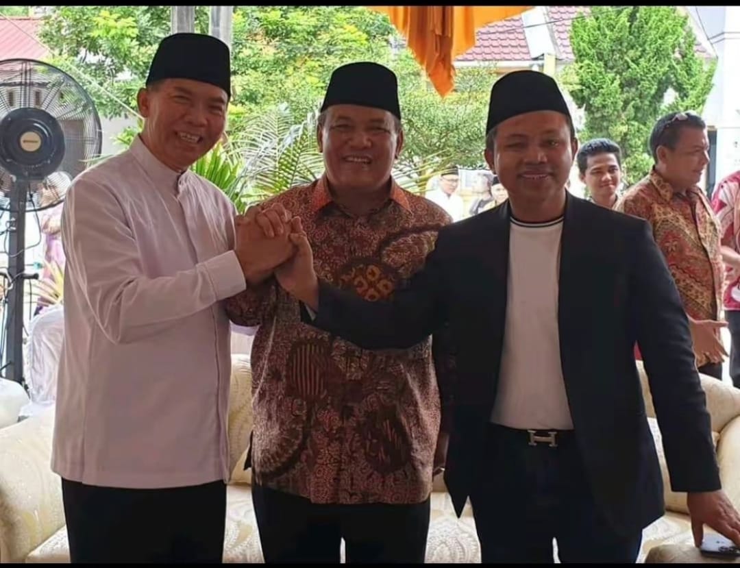 Foto Pj Gubri SF Hariyanto bersama dua bacalon kepala daerah yang dituding BEM Nusantara Riau berpotensi melanggar netralitas ASN (foto:istimewa) 