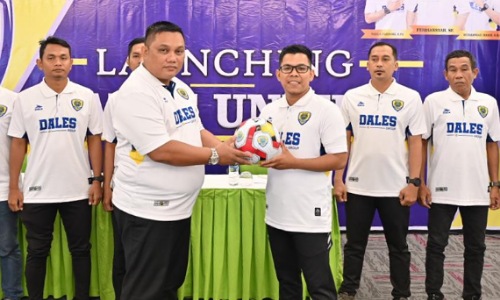 Klub sepakbola Dales United resmi di launching di Hotel The Zuri Kota Dumai, Sabtu (5/8/2023).(foto: bambang/halloriau.com)