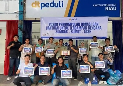 UKM Fakultas Hukum UIR galang dana untuk korban bencana di Aceh, Sumut dan Sumbar.(foto: tribunpekanbaru.com)