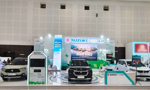 tiga produk mobil hybrid unggulan Suzuki di GIIAS Surabaya 2023.(foto: istimewa)