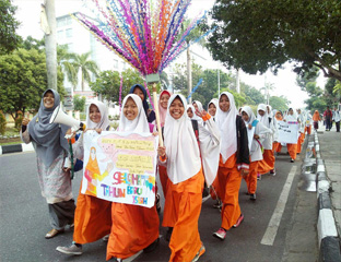 SMP Juara Pekanbaru gelar pawai