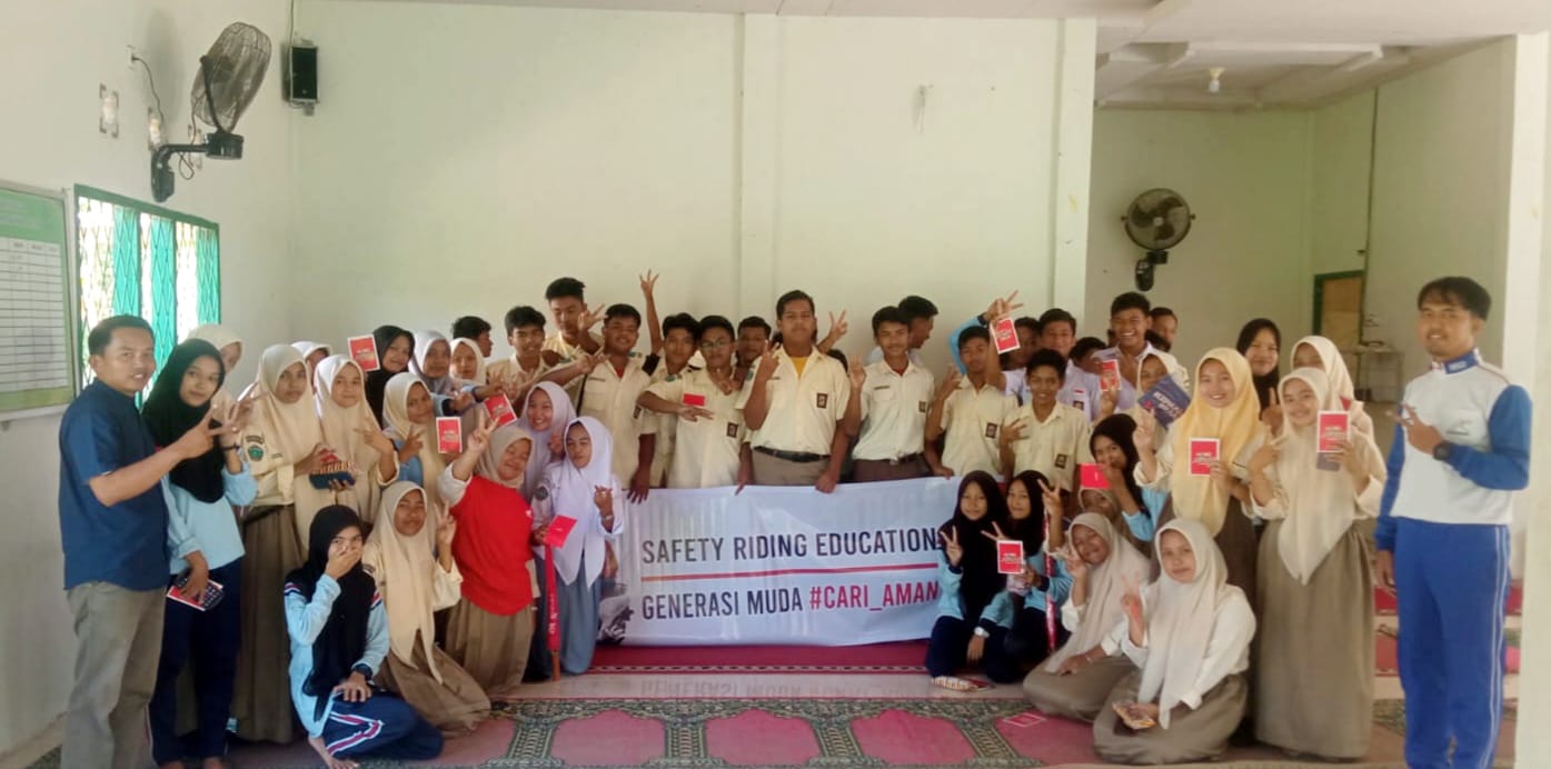 Capella Honda Bekali Siswa di Kampar Ilmu #Cari_Aman Saat Berkendara