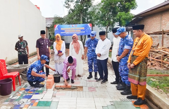 Peletakan batu pertama RLH Baznas Riau dan TNI AU di Kecamatan Tuah Karya, Pekanbaru (foto/Yuni)