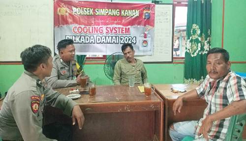 Kegiatan cooling system Polsek Simpang Kanan di Kota Paret.(foto: afrizal/halloriau.com)