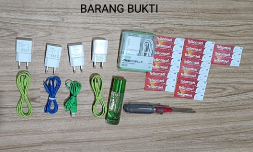 Barang bukti yang diamankan dari tangan pelaku JN di Mapolsek Bangko.(foto: afrizal/halloriau.com)