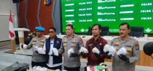 Heroin 23 Kg dikubur di kebun sawit Bengkalis, polisi tangkap tiga orang (foto/int)