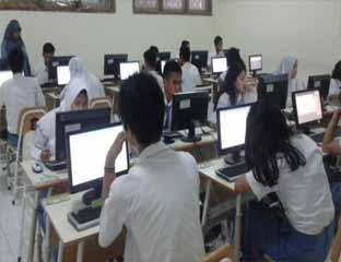  Ujian Nasional Berbasis Komputer (UNBK)