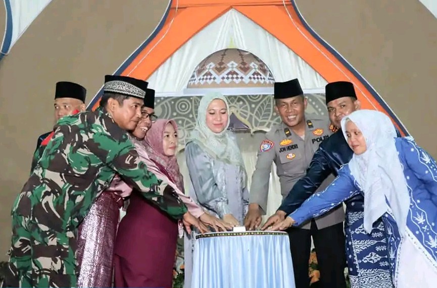 Bupati Rezita buka MTQ ke-54 Kecamatan Rengat Semarak (foto/int)