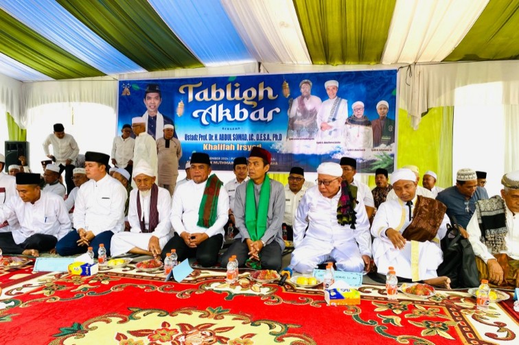 UAS dan Bupati Pelalawan Zukri hadiri Khalwat Suluk di Desa Kiyab Jaya (foto/andy)