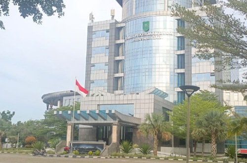 OTT KPK di Dinas PUPR Riau.(foto: angga/halloriau.com)