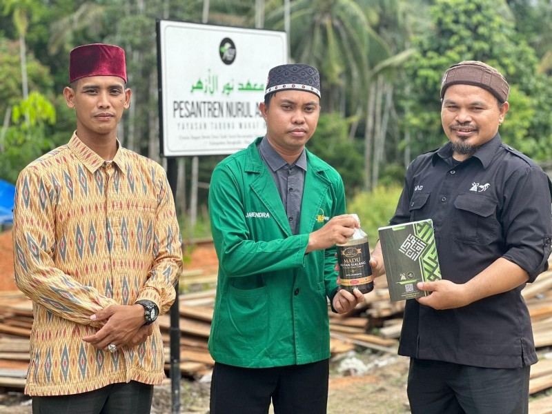 Ustaz Alnofiandri Dinar satukan umat melalui pendidikan dan dakwah lewat YTWU (foto/ist)