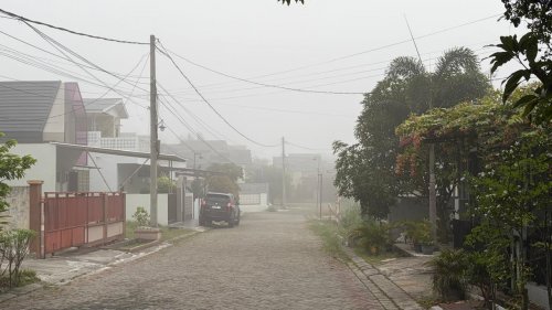 Kabut asap tebal menyelimuti Pekanbaru pagi tadi (foto/ist)