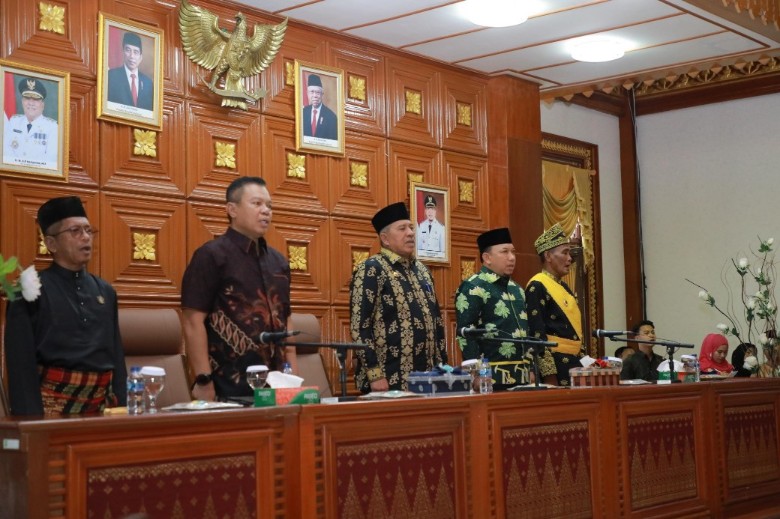 Bupati Siak Alfedri dan Pj Bupati Kabupaten Batubara Nizhamul MoU kerja sama (foto/diana)