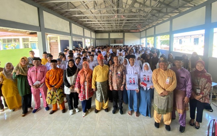 BRK Syariah perkenalkan tabungan Simpel ke SMKN 1 Bengkalis (foto/Yuni)