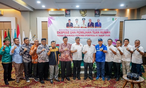 Sekda Dumai H. Indra Gunawan saat mengikuti Musorprovlub ekspos dan pemilihan tuan rumah Porprov Riau XI Tahun 2026 di Pekanbaru, Sabtu (7/10/2023).(foto: bambang/halloriau.com)