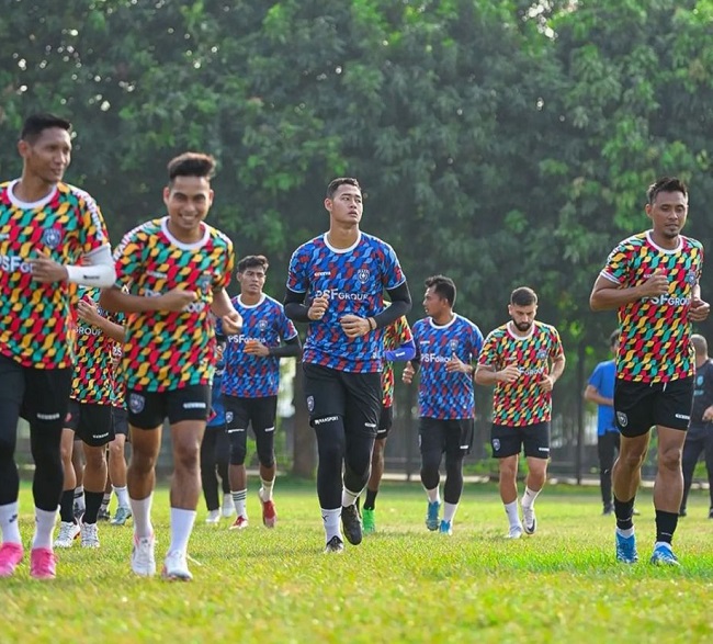 PSPS Pekanbaru.