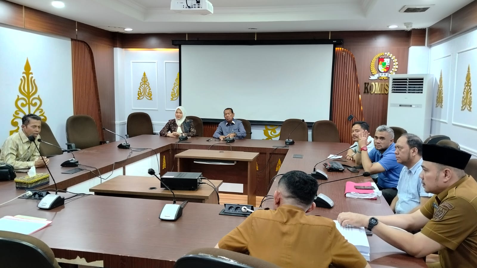 Komisi IV DPRD Pekanbaru nilai pimpinan PT EPP tak hadiri hearing (foto/Mimi)