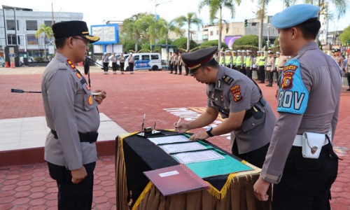 Kapolres Dumai AKBP Nurhadi Ismanto pimpin Sertijab Kasatreskrim Polres Dumai.(foto: bambang/halloriau.com)