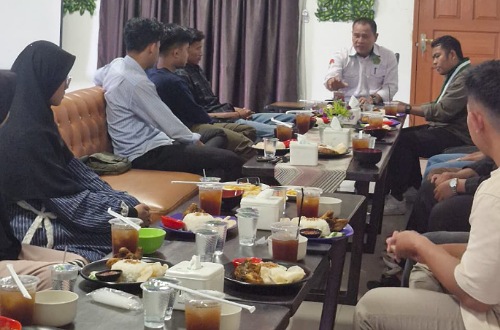 Kegiatan diskusi publik KAMMI Riau terkait peristiwa gerakan Agustus 2025.(foto: barkah/halloriau.com)