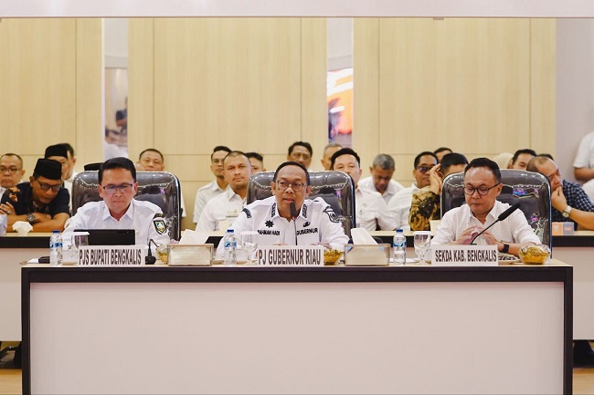 Rapat Koordinasi Forum Komunikasi Pimpinan Daerah Kabupaten Bengkalis, membahas berbagai capaian pembangunan, pada Rabu (30/10) di Aula Inspektorat Kabupaten Bengkalis.