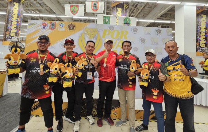 Tim Esport PWI Riau berhasil menyumbangkan dua medali pada Porwanas ke XIV Tahun 2024 Banjarmasin, Kalimantan Selatan (foto/bambang)