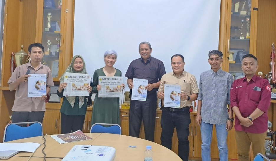 Mahkota Medical Centre Malaysia mengadakan kunjungan ke Metro Riau Group di Jalan Soekarno-Hatta, Pekanbaru (foto/riki)