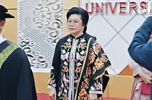 Direktur Utama Naray Nasional Hospital Dumai, Dr dr Juliana Susanti Gunawan SH MH.(foto: istimewa)