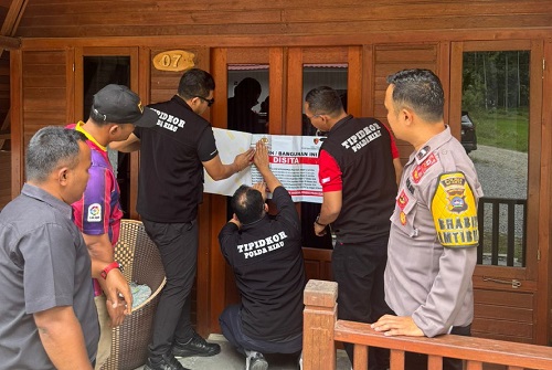 Aparat menyita aset terkait dugaan SPPD fiktif DPRD Riau.(foto: int)