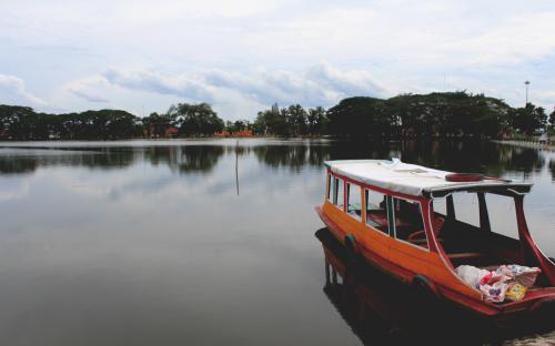 Pesona Danau Raja di dalam Kota Rengat, Inhu (foto/int)