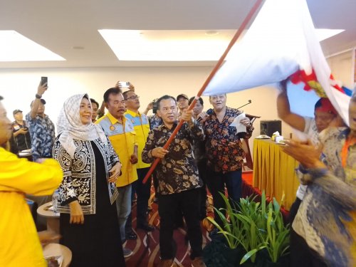 Yanmar Ateng resmi pimpin FSP NIBA-KSPSI Pekanbaru.(foto: mimi/halloriau.com)