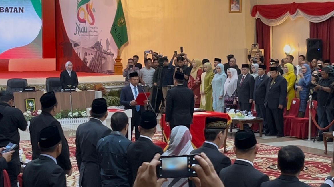Gubri, Abdul Wahid lantik Syahrial Abdi jadi Sekda Riau (foto/Yuni)