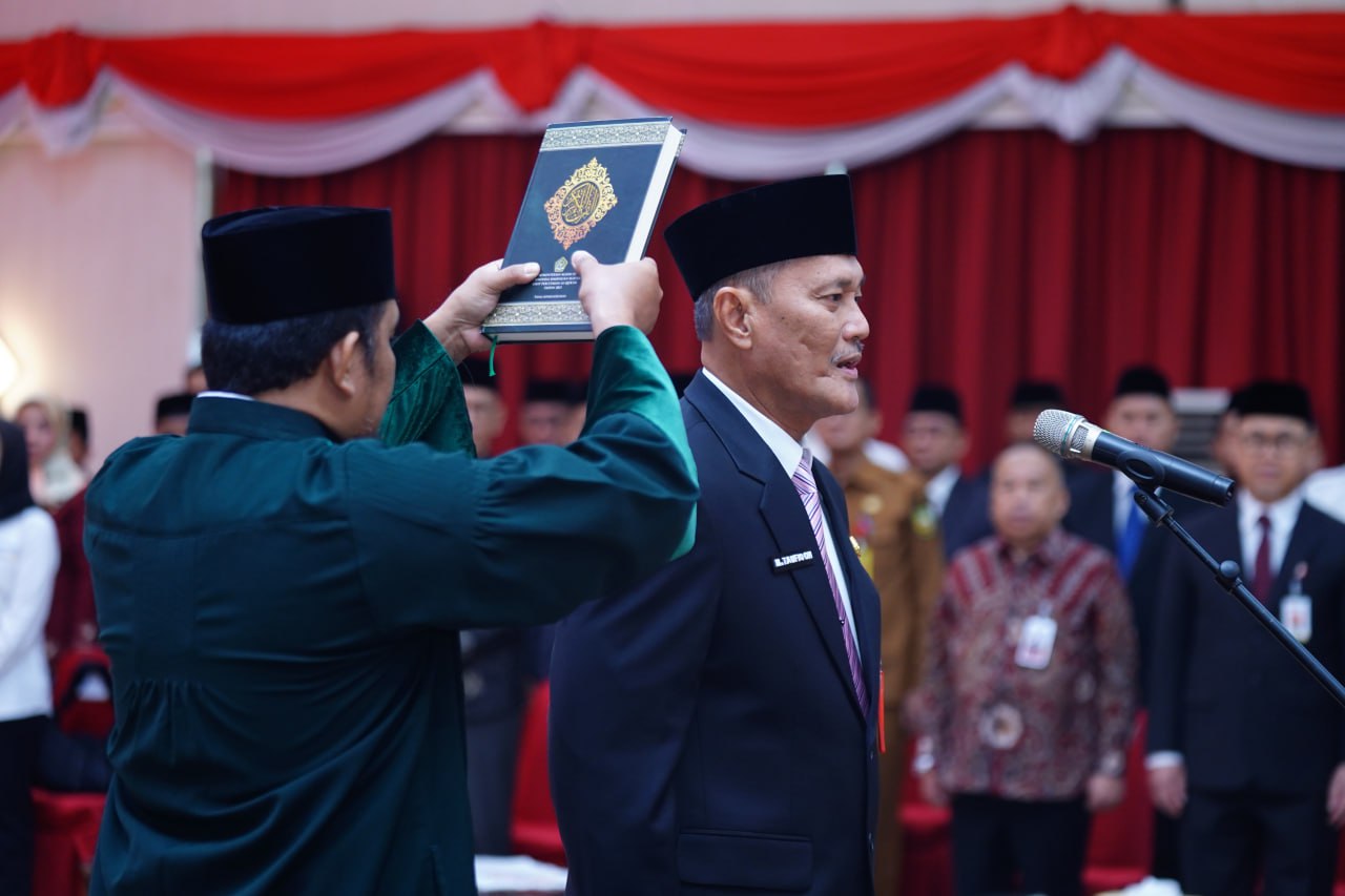 M Taufik OH dilantik kembali sebagai Pj Sekdaprov Riau (foto/Yuni)